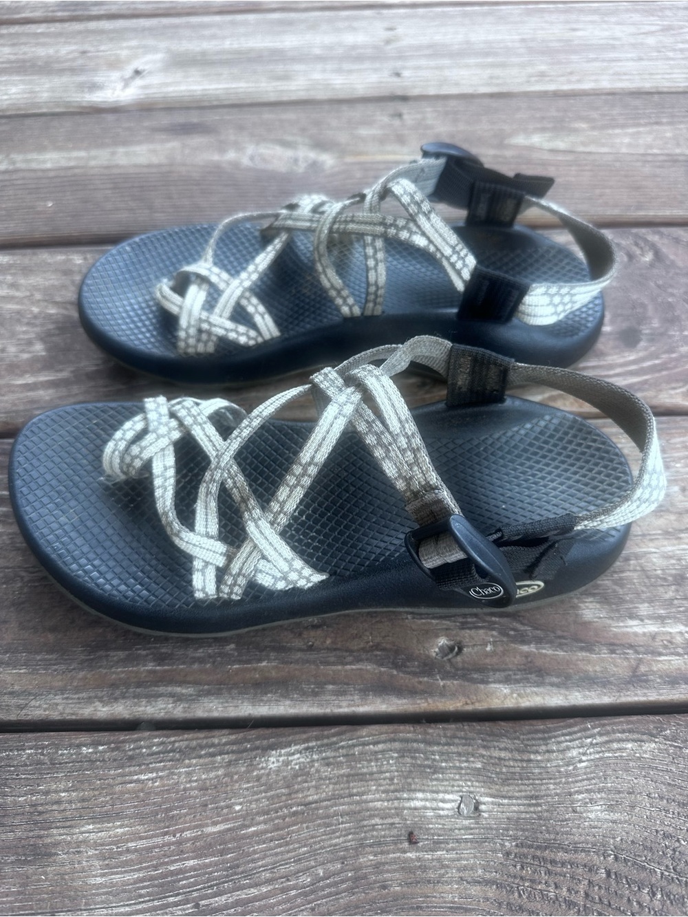 Chaco Women's classic high arch strappy Sandals